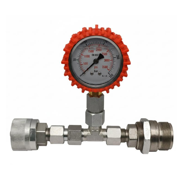 manometr z wtyczką i gniazdem skręcanym.png